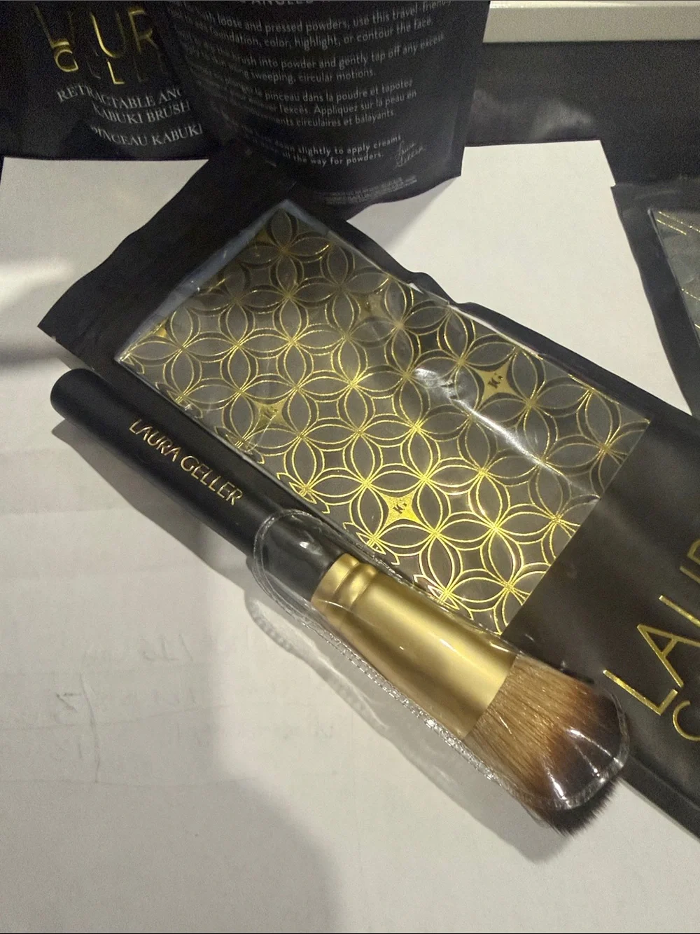 Laura Geller The Wonder Brush in Gold and Black brand new